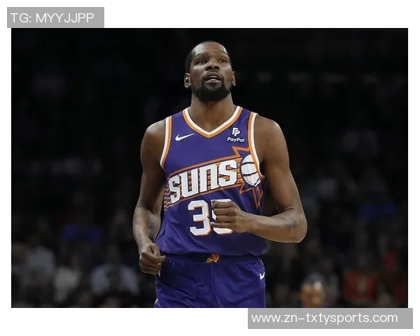 小卡强调季前赛与训练相似强调防守体系的重要性与持续打磨 小卡强调季前赛与训练相似强调防守体系的重要性与持续打磨