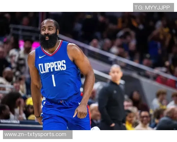 哈登首节表现抢眼送出8助攻3分3篮板助力球队攻防转换