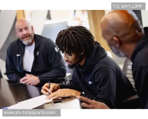 22届尚未续约潜力球员盘点抢断王与发型师引关注勇士狂人也在其中