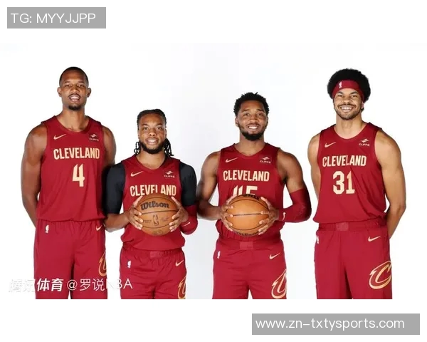 詹姆斯谈双塔阵容稀缺性火箭雄鹿骑士或成例外球队 詹姆斯谈双塔阵容稀缺性火箭雄鹿骑士或成例外球队