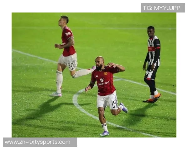 曼联官网报道姆伯莫本赛季英超无球前插跑动和预期助攻均居首位 曼联官网报道姆伯莫本赛季英超无球前插跑动和预期助攻均居首位